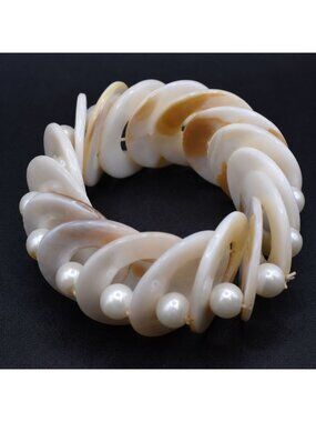 Coastal Shell & Faux Pearl Bracelet Vintage Boho Stretch Jewelry
